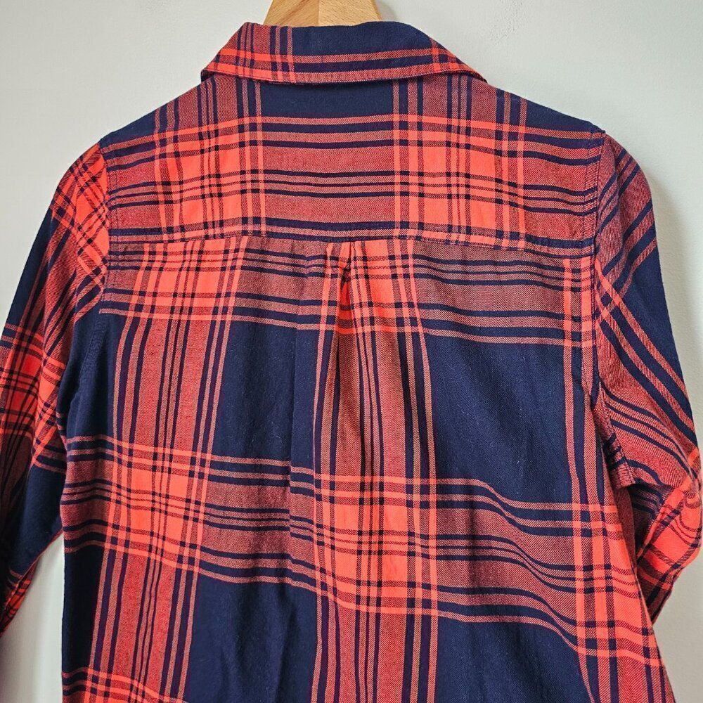 EUC OLD NAVY PLAID THE CLASSIC SHIRT BUTTON DOWN SIZE SMALL WOMENS - Picture 8 of 14